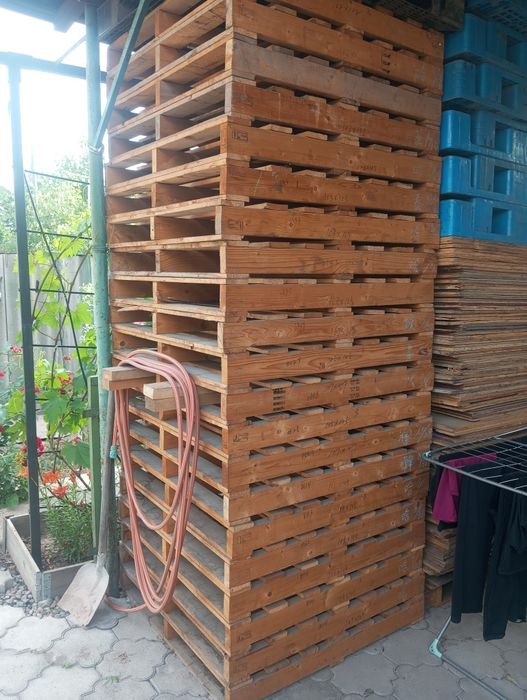 Продам Поддоны крепкие нестандартные
