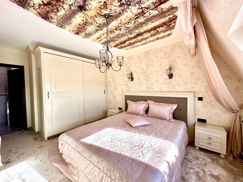 Продава се Тристаен апартамент в Велико Търново, Център - 101 кв.м за 1832 €/кв.м - Снимка #8