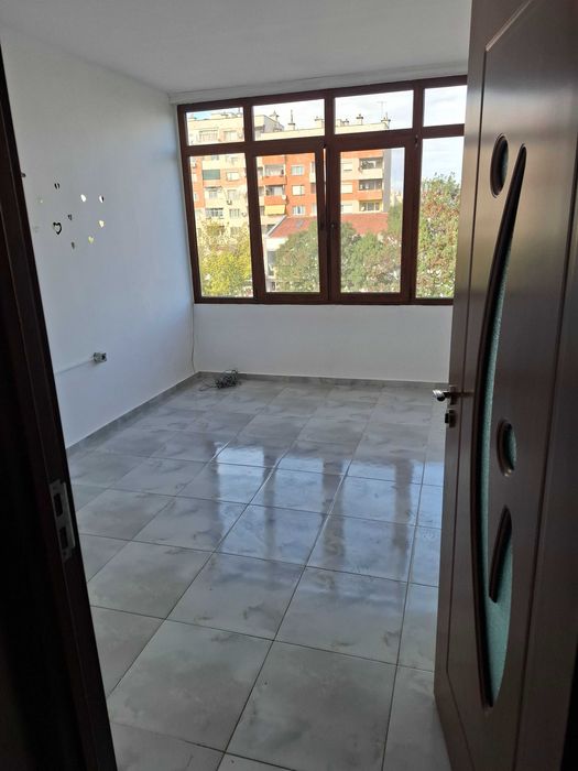 Продава се Двустаен апартамент в Ямбол, Георги Бенковски - 64 кв.м за 678 €/кв.м - Снимка #8