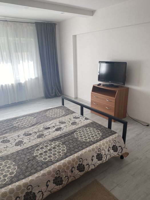 Inchiriez apartament 2 camere, etaj1