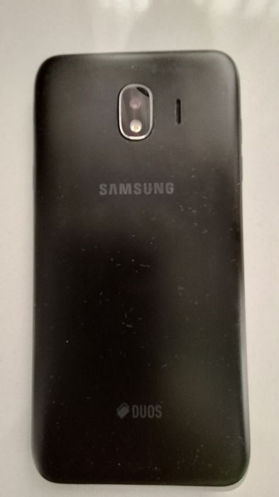 Телефон Samsung Galaxy J4
