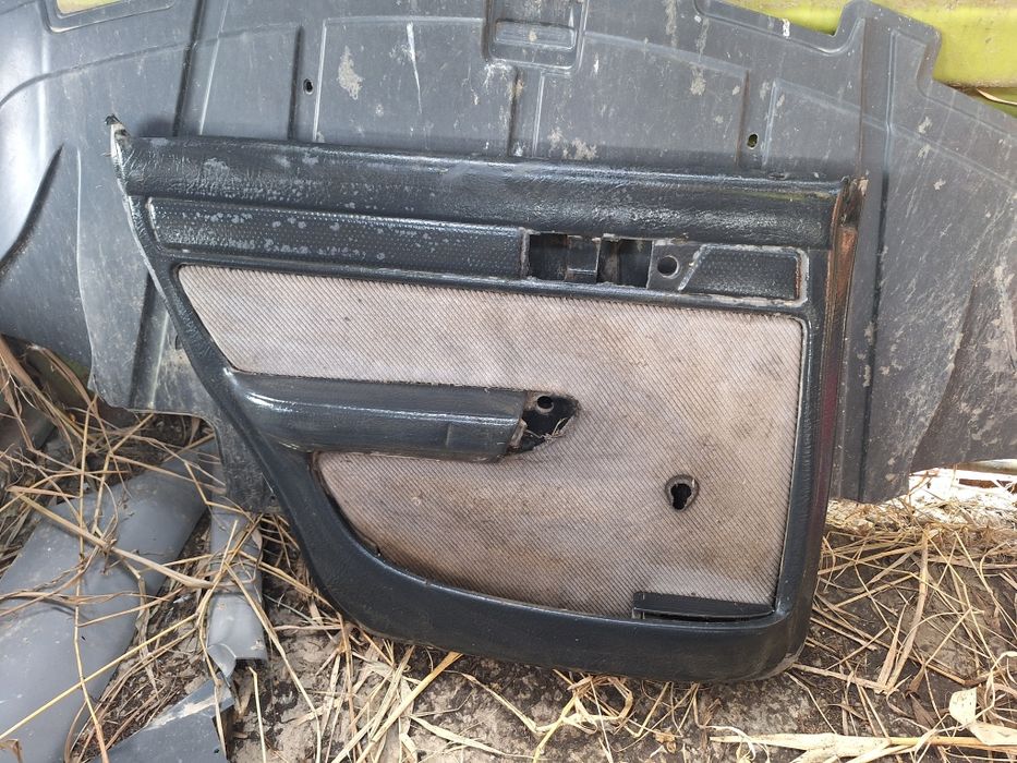 Продам обшивки ауди с4