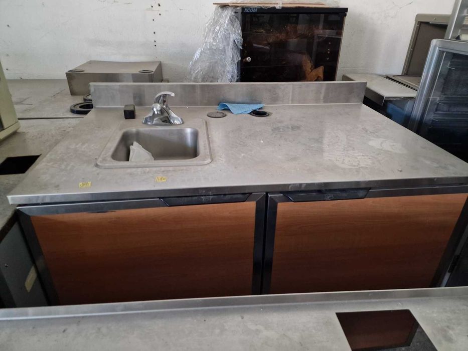 Работен шкаф с мивка