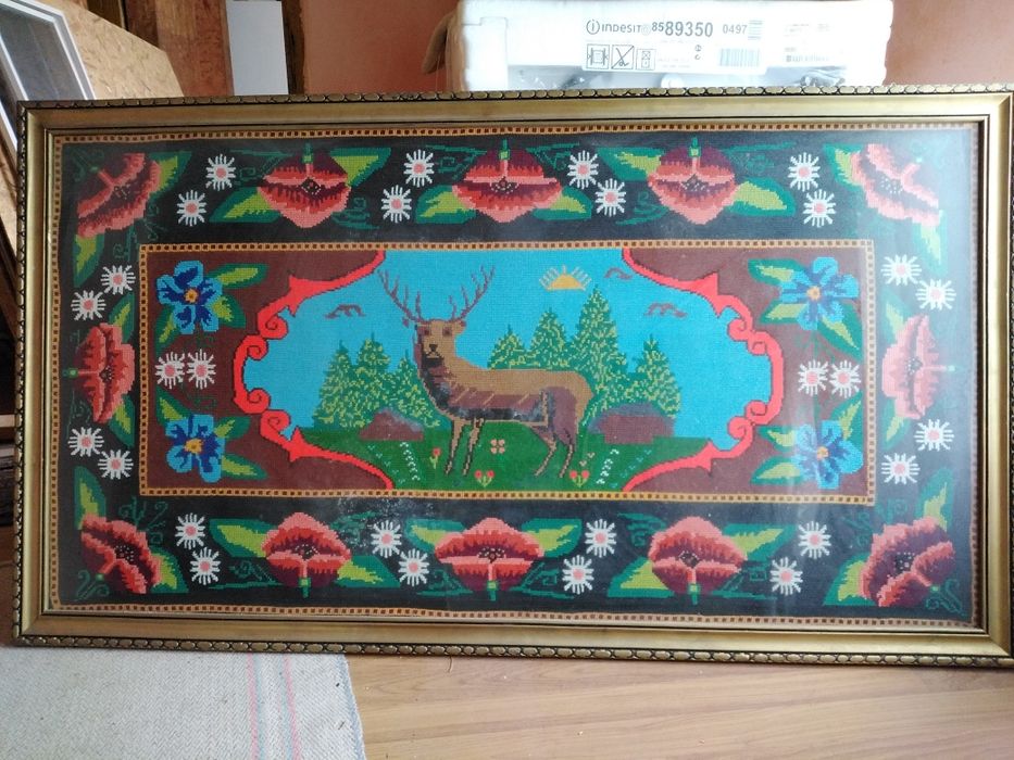 Tablouri cusute și în ulei