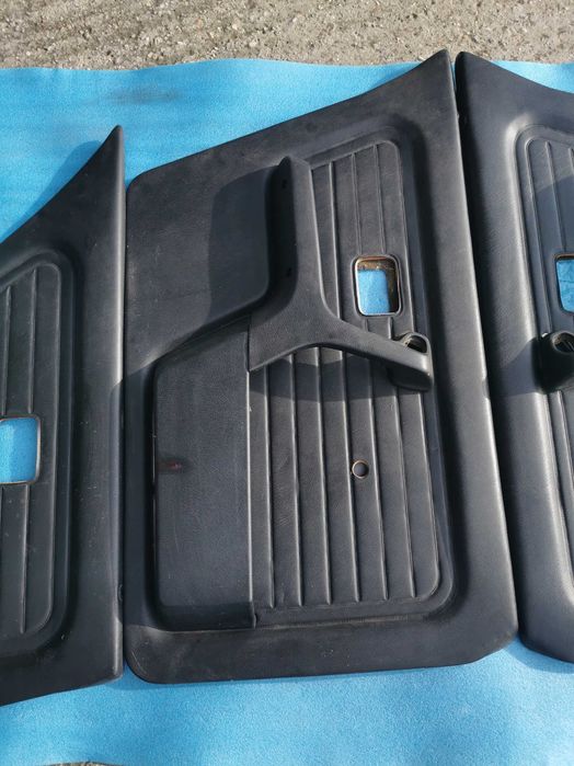 fete de usi piele bmw e30 ursulet berlina sedan 4 usi