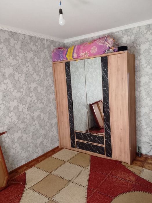 Srochno sotiladi sergelida 3 xona 77 kv uy