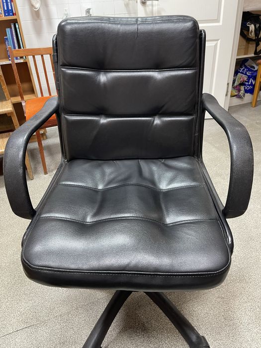 Продам офисное кресло