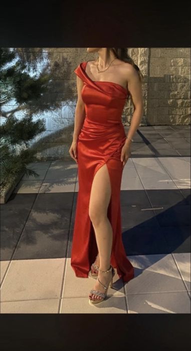 Rochie elegantă pentru banchet/majorat/nuntă