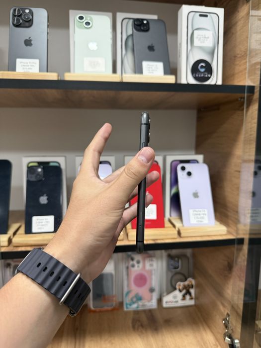 iPhone 11  128GB