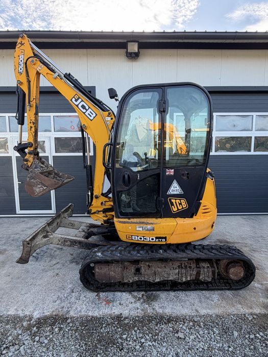 Miniescavator jcb 3,2 tone