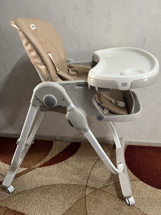 Детский стульчик для кормления.