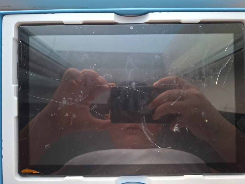 Продам планшет новый с коробкой