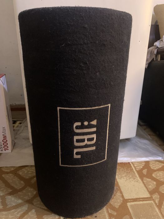 Сабвуфер JBL 1000 ватт, почти не использовался
