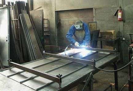 Ремонт ворот сварочные работы покраска