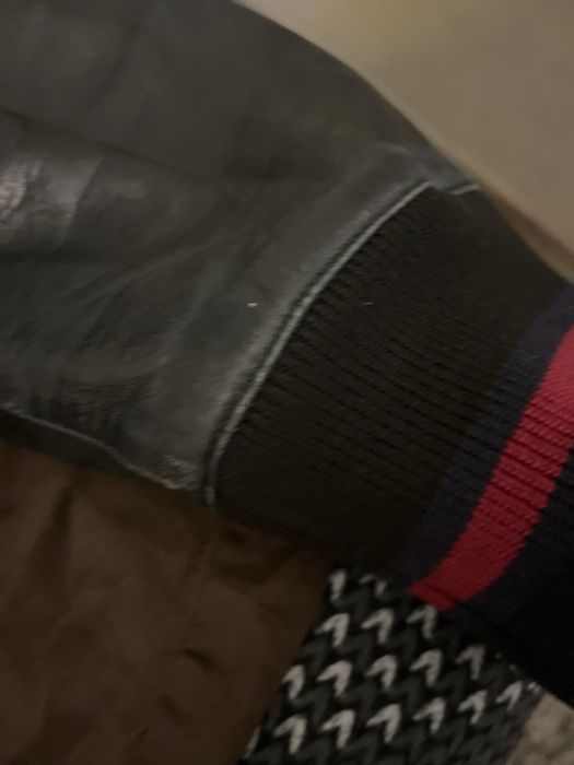 Gucci кожено яке.