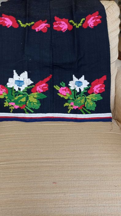 Автентични национални престилки със цени от 50лв до 75лв