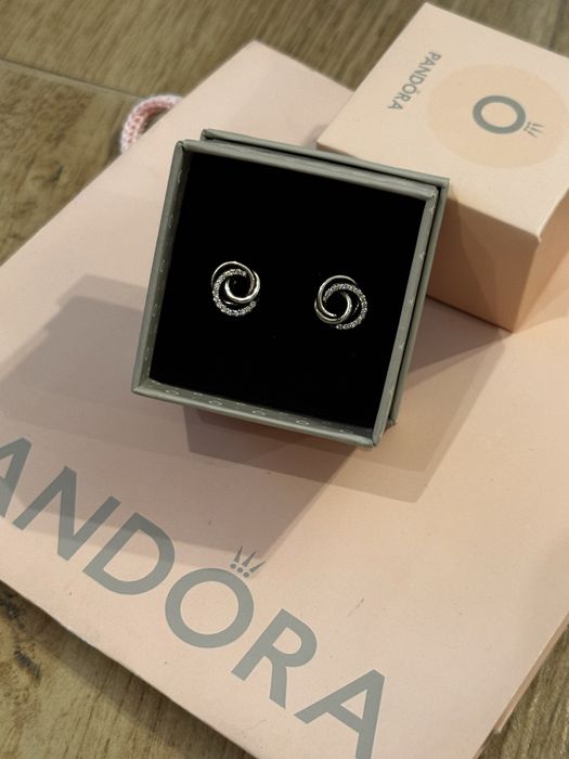 Pandora обеци Пандора