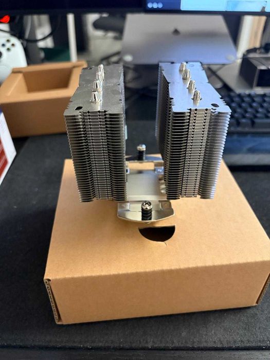 Cooler procesor Noctua NH-D9L