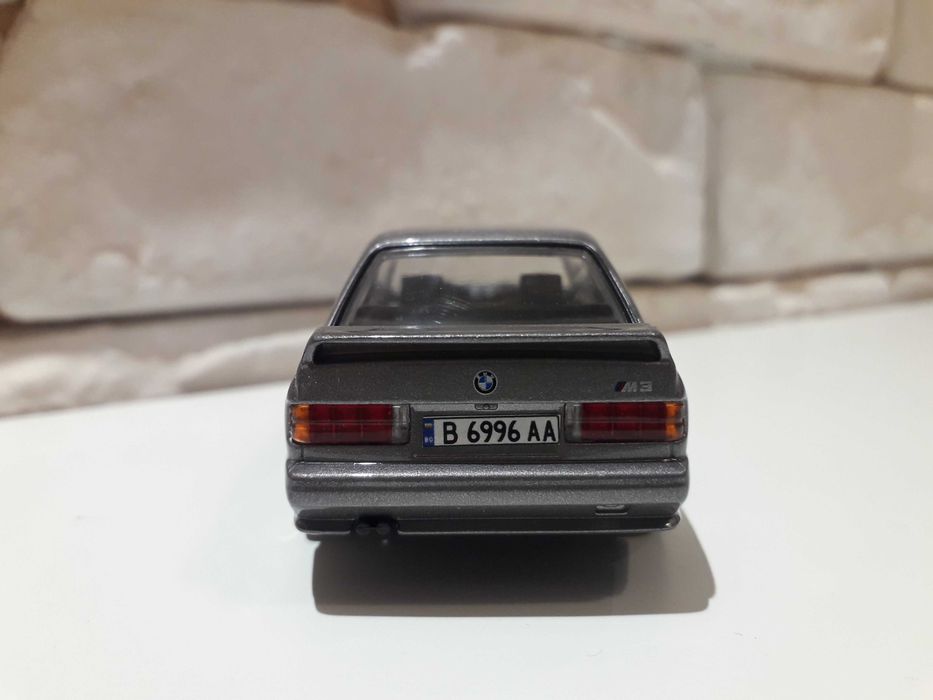 1:43 BMW M3 E30 - с рег. номер по избор - за колекция и подарък