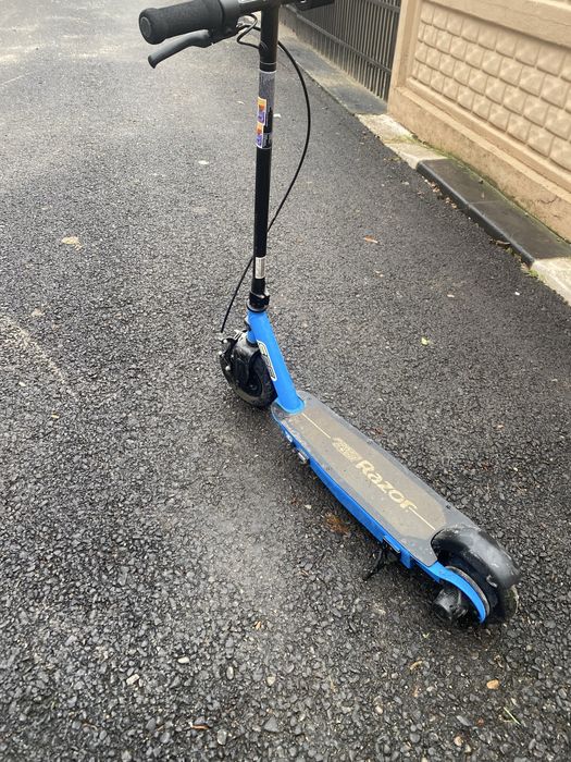 Vând trotinetă electrica copii