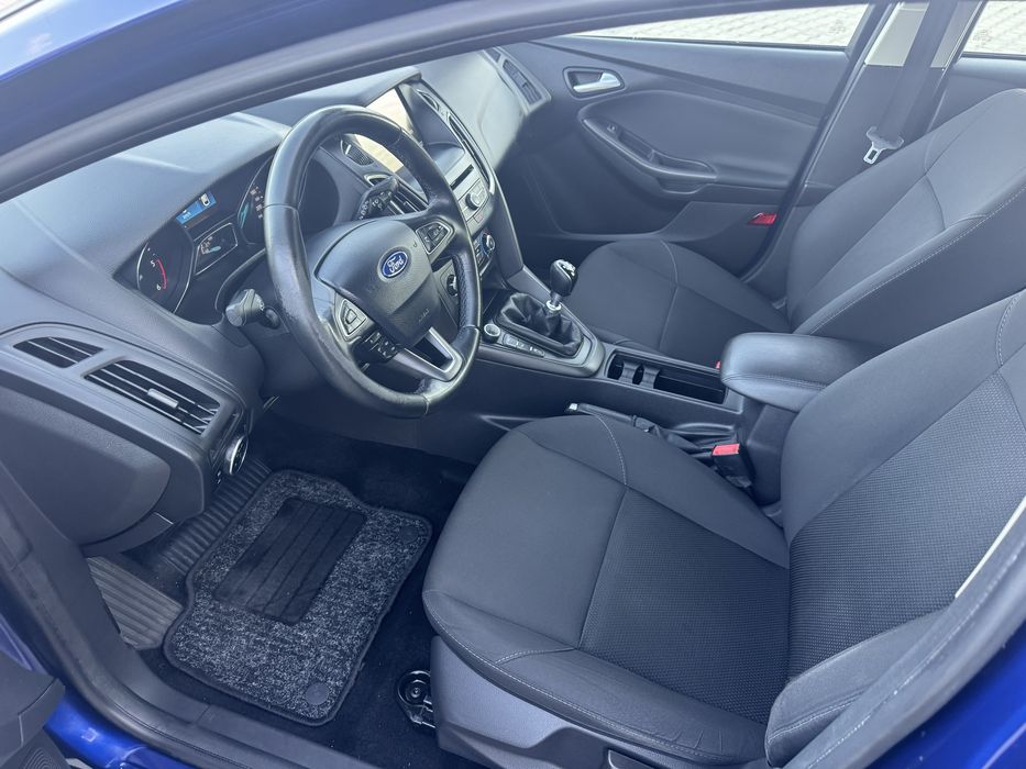 FORD Focus 2015 — imagine 5
