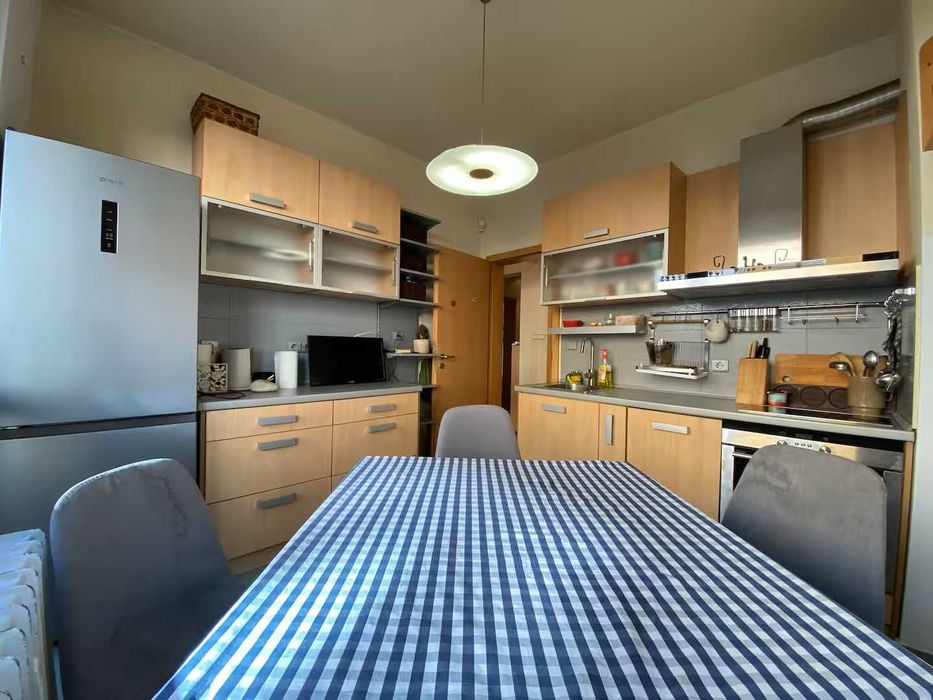 Тристаен апартамент на 100м от НДК четиристаен ИДЕАЛЕН ЦЕНТЪР