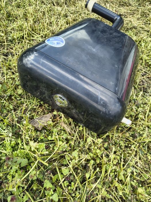 Тоалетно казанче,черно