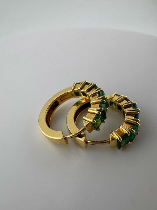 Продам серьги Изумруд