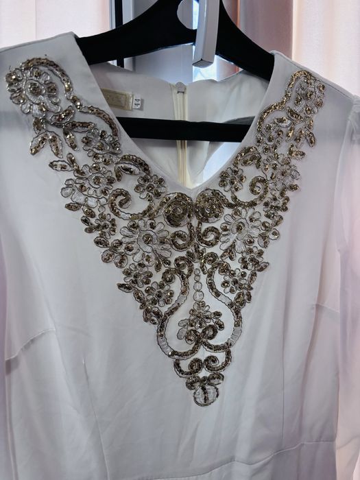 Продаю платья б/у