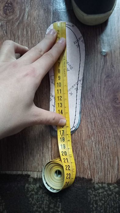 Продаю зимние детские сапоги