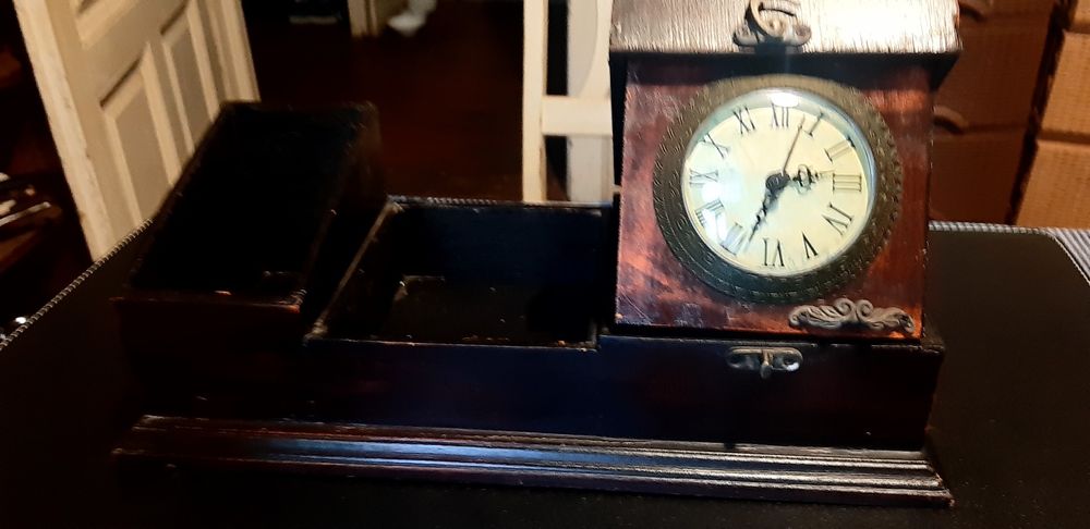 Стар дървен органайзер