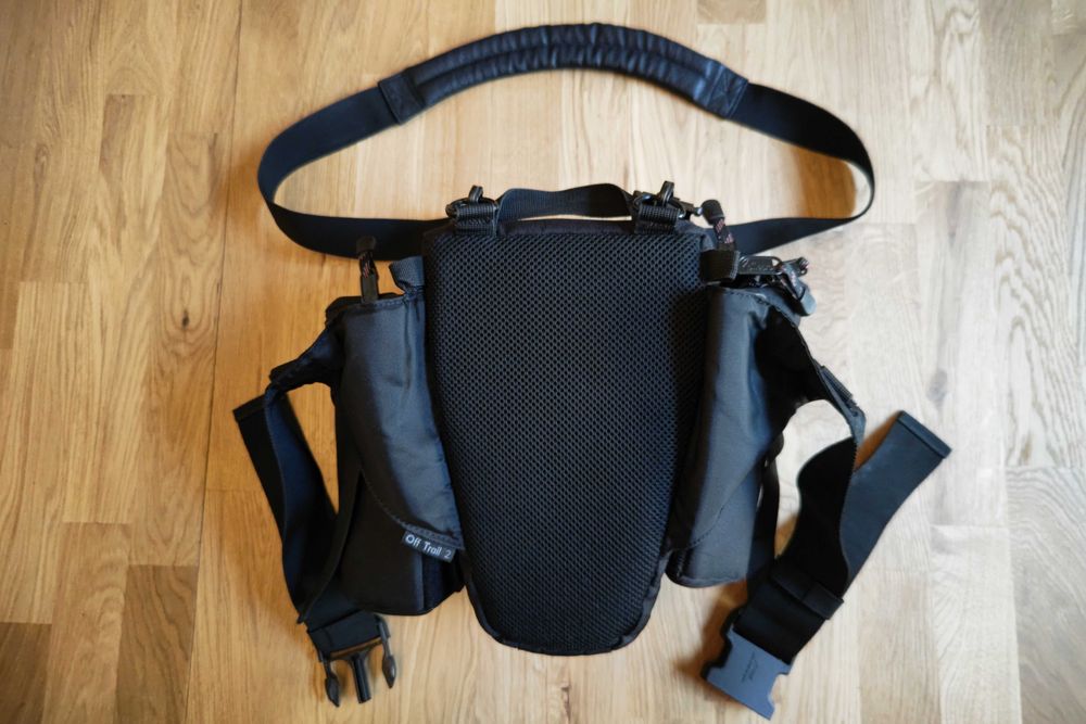 Geantă foto profesională Lowepro Off Trail 2