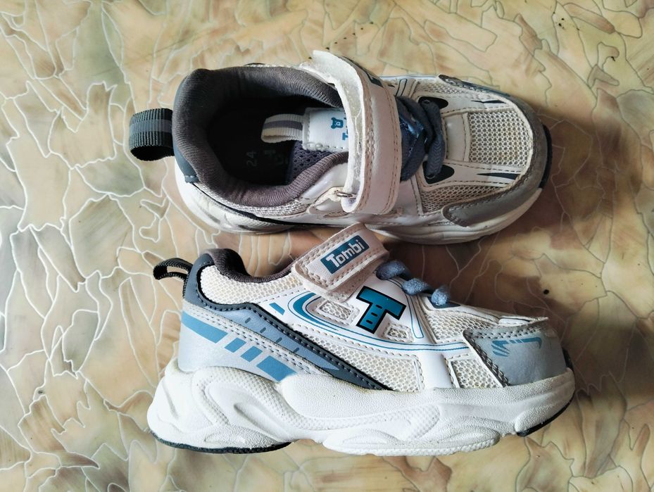 Обувь на мальчика 24-25 размер