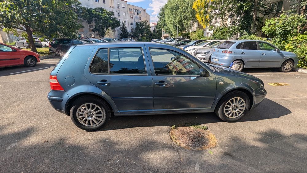 Vand Golf 4 Pacific Edition(Clima,Servo,Geamuri fata spate electrice,188 mii  km reali!