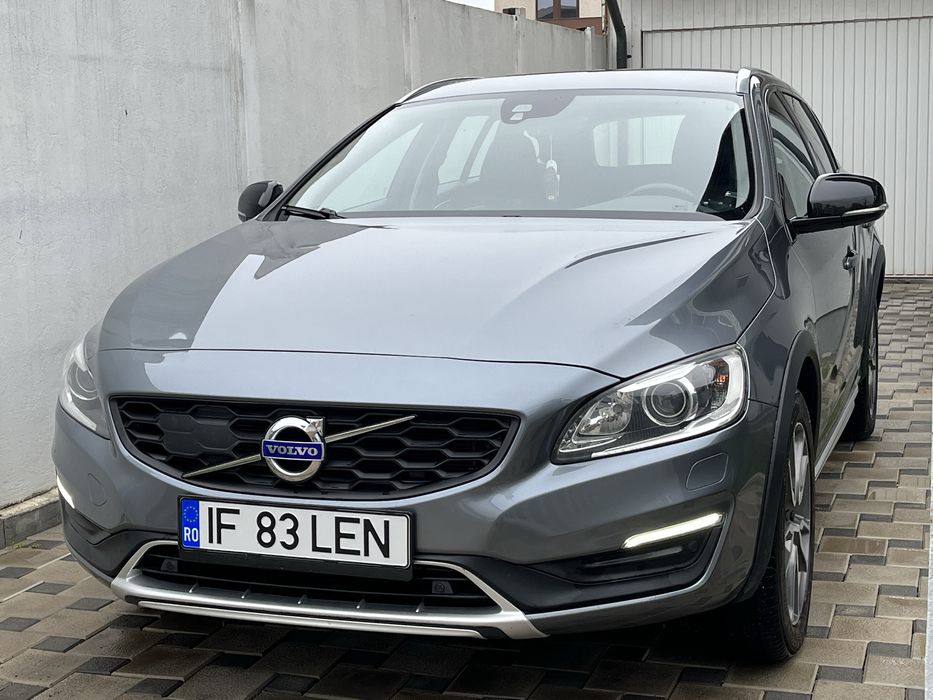 Vand sau schimb Volvo V60 Cross Country