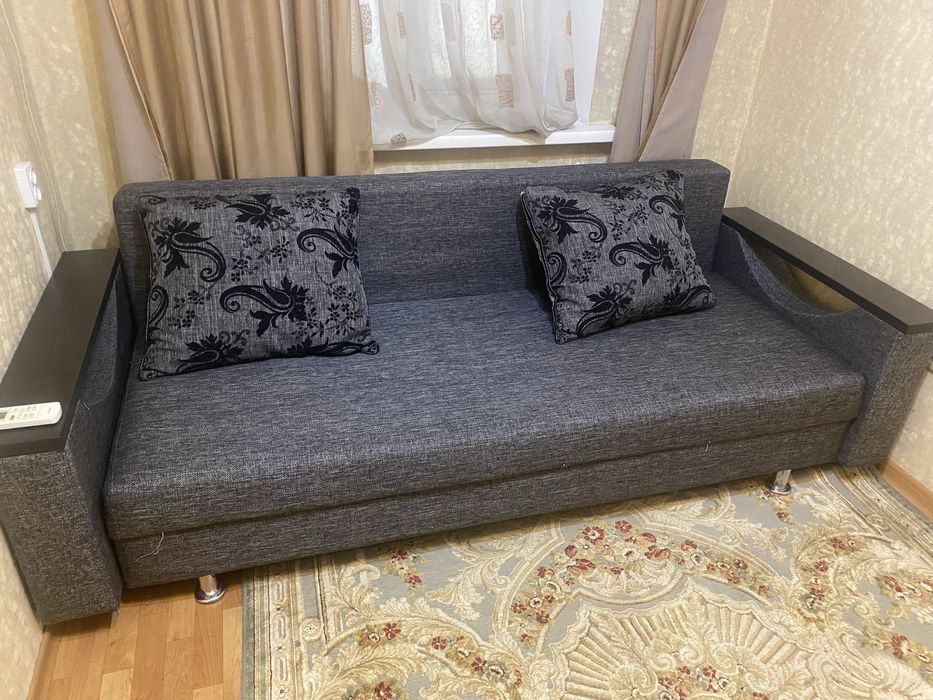 Диван в хорошем состоянии
