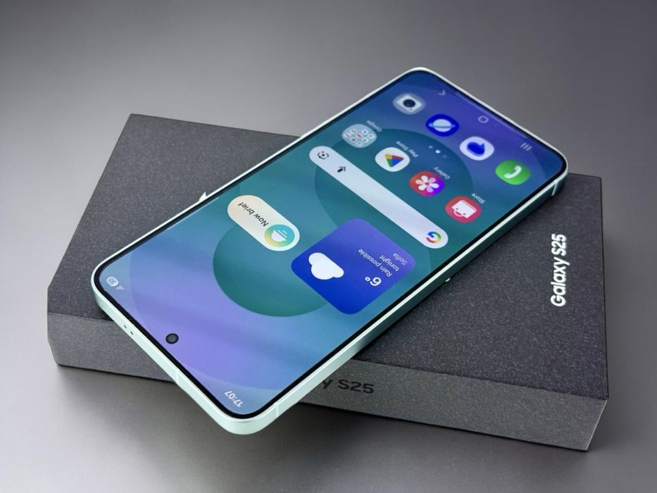 НОВ! Samsung Galaxy S25 5G 128GB 12RAM Mint Гаранция!