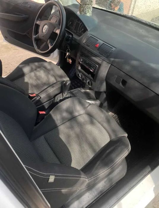 Mașina Skoda Fabia