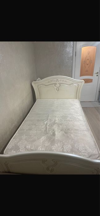 Продается кровать 1,5 метра