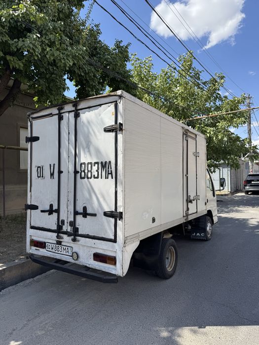 JAC avtomobili sotiladi