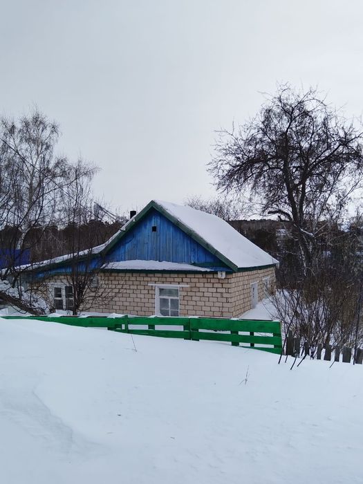 Продам участок с небольшим домом