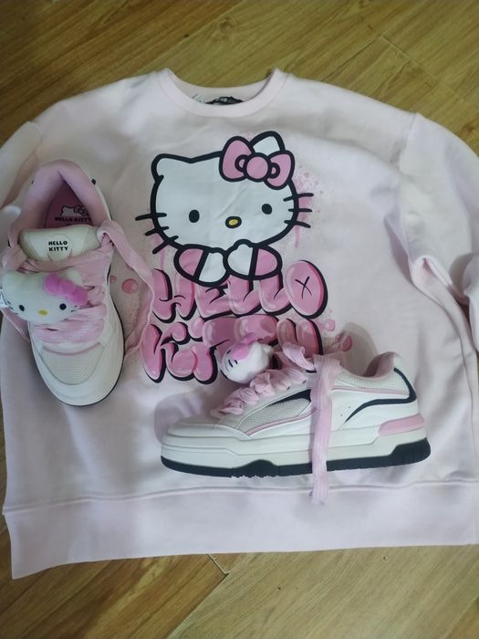 Продаются кросовки с кофточкой, производство Германия