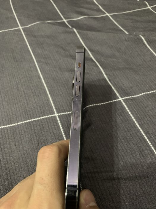 Продаю iphone 14Pro