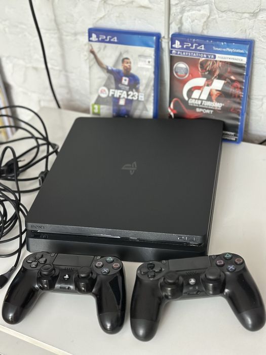 Sony PlayStation 4 Slim (500 GB)