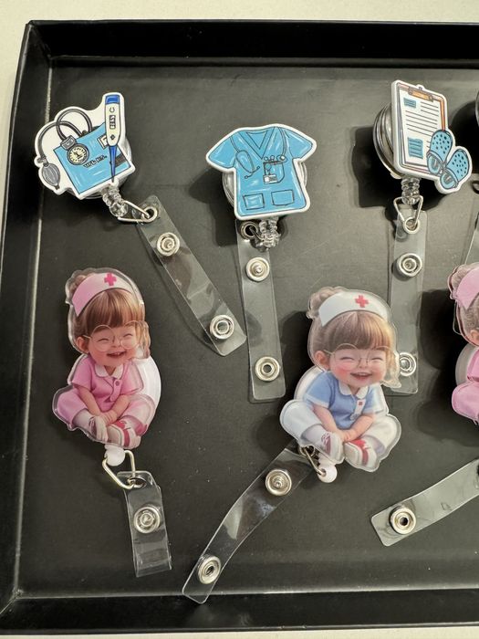 Брошки медицинские