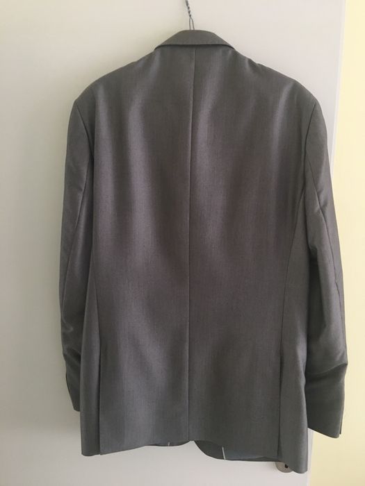 Costum H&M in stare foarte buna