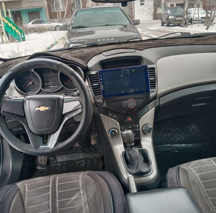 Продам автомобиль шевроле.
