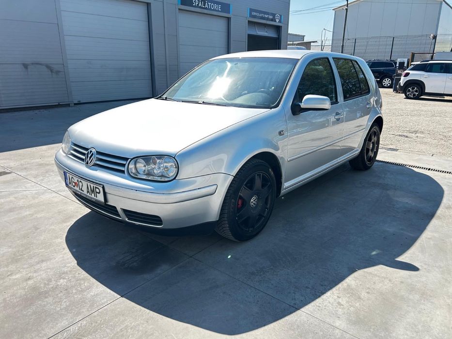 VOLKSWAGEN Golf 2003