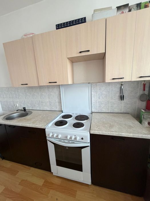 Срочно продам кухонный гарнитур  50 000 тг