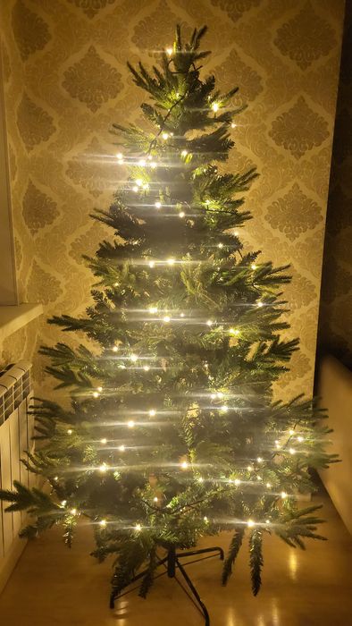 Продаю искусственную  елку